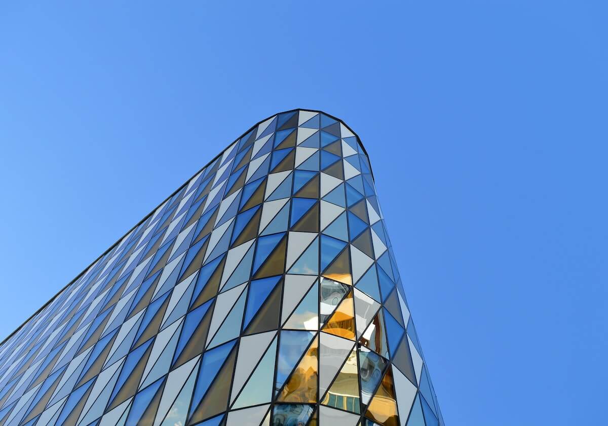 所有共事过的球员中谁和你最有化学反应？东契奇：欧文