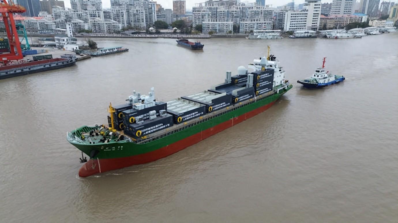 集装箱船式辅助巡洋舰开始海试,舰载武装已恢复早期60单元垂发版